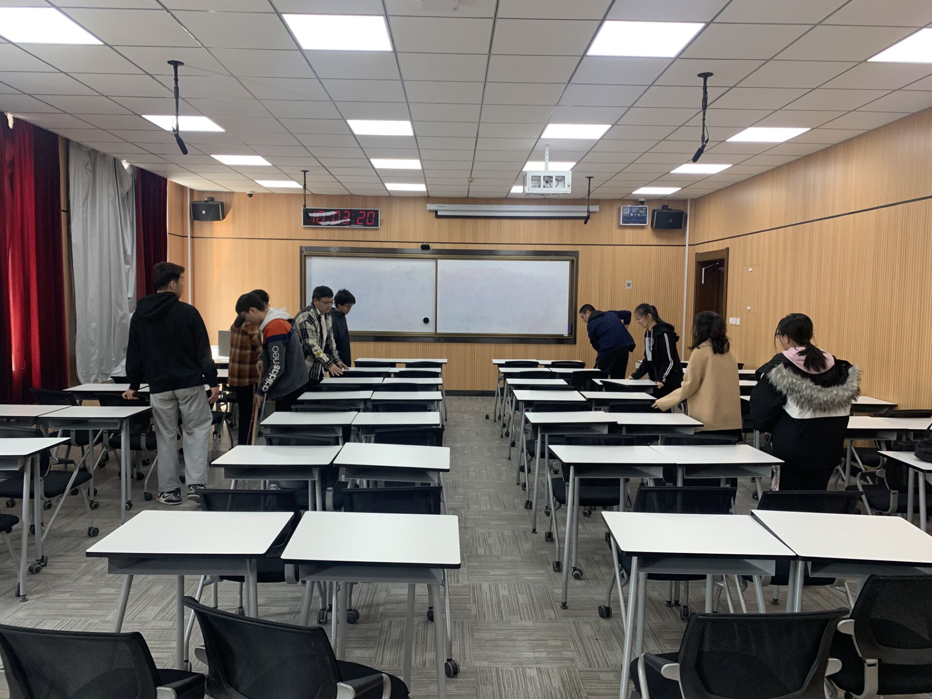 1ccx7en7la.jpg 1ccx7en7la.jpg