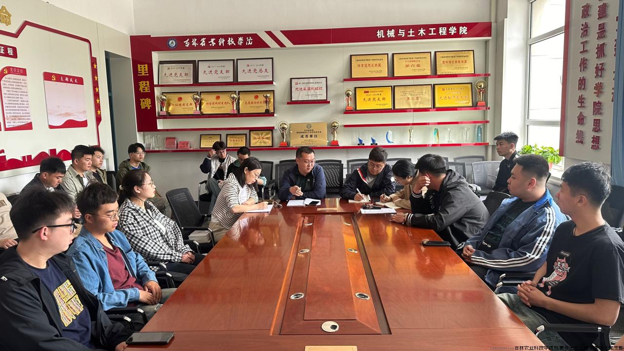 writer_0.jpeg writer_0.jpeg