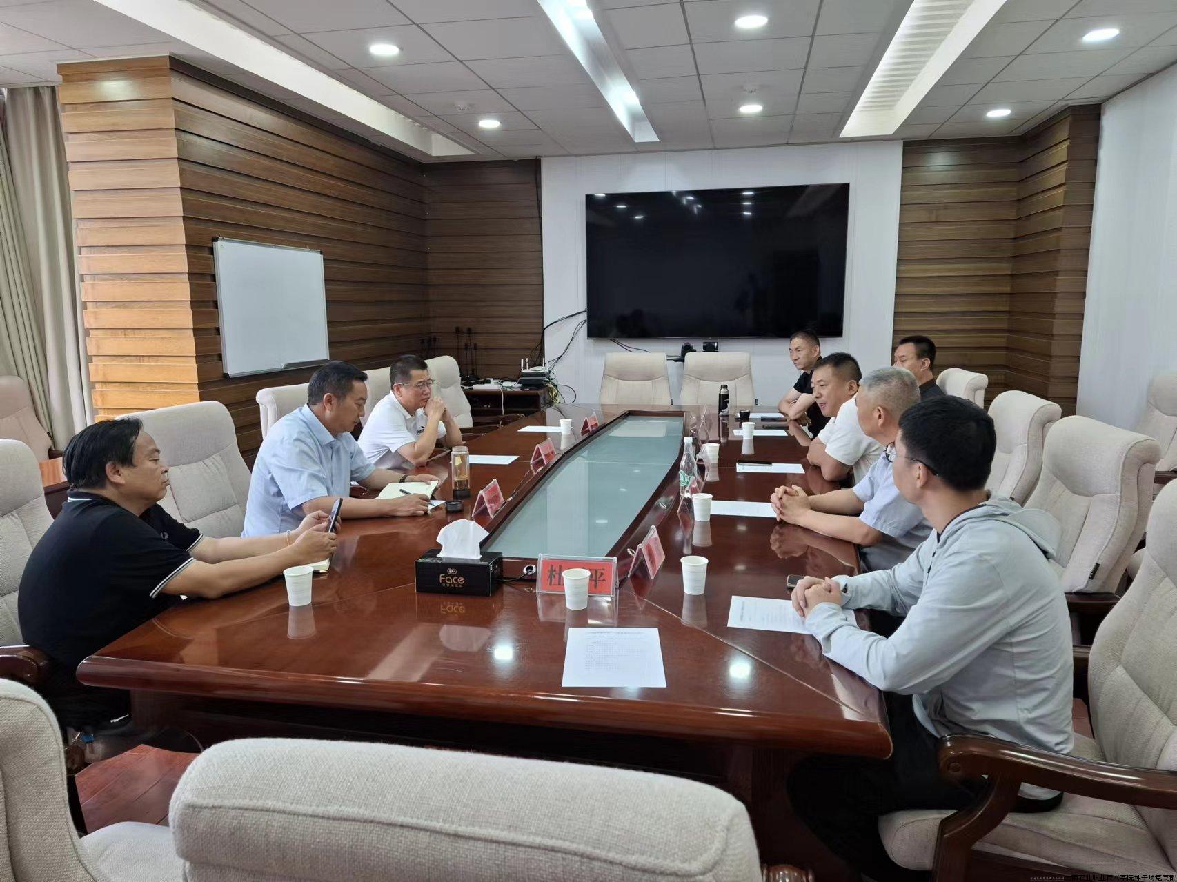 洽谈会现场(一).jpg 洽谈会现场(一).jpg