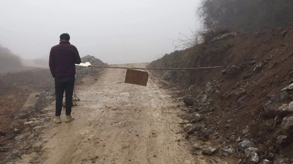 图三 中共预备党员杨秀林同志在一线.png 图三 中共预备党员杨秀林同志在一线.png