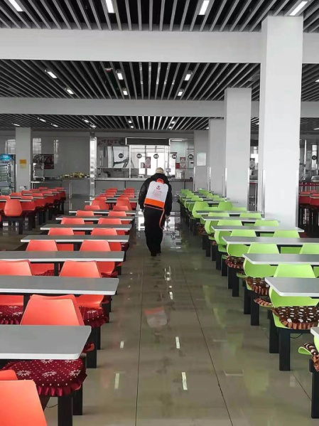 消毒人员的辛勤付出才有了我们的安心.png 消毒人员的辛勤付出才有了我们的安心.png