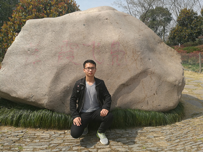 何泉生活照_副本.jpg