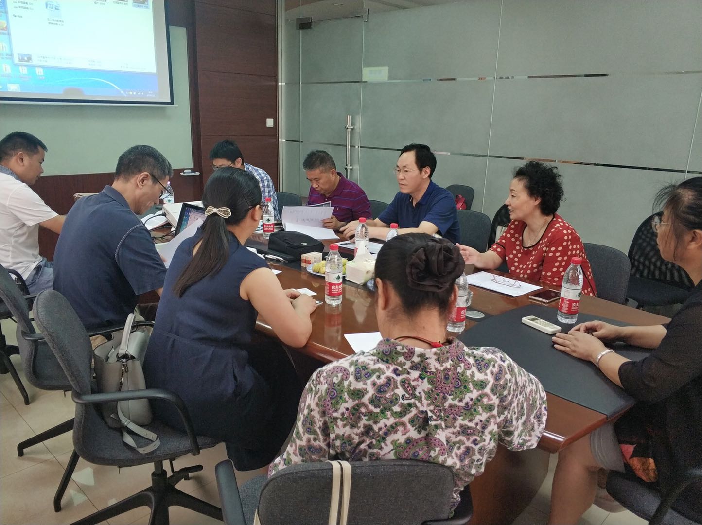 2020年7月1日上午,娄永江教授带队到奉化区浙江亿洋食品有限公司指导1.jpg 2020年7月1日上午,娄永江教授带队到奉化区浙江亿洋食品有限公司指导1.jpg