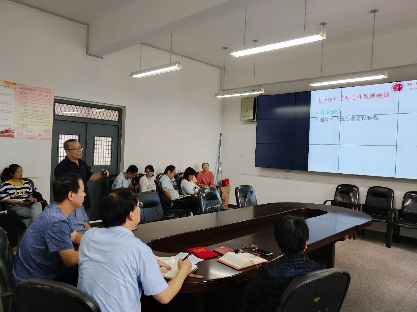 25175017ur8h.jpg 25175017ur8h.jpg