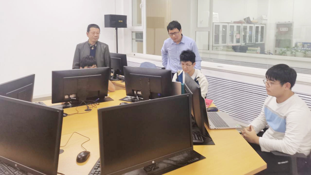 比赛现场.jpg 比赛现场.jpg