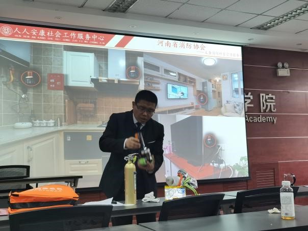 121081287.jpg 121081287.jpg