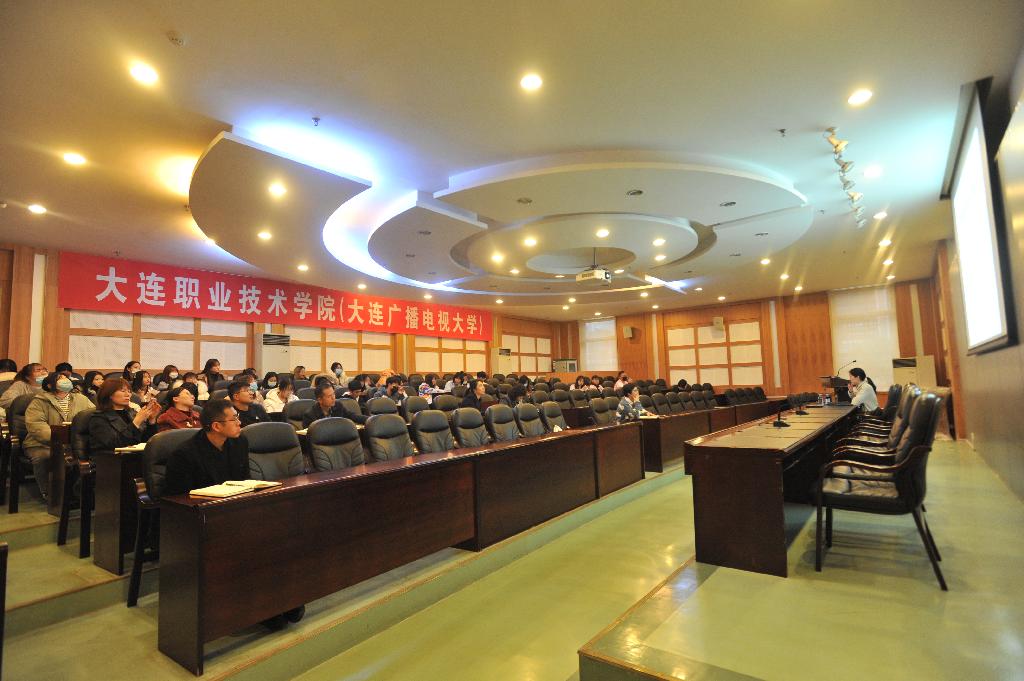 我校举办校园通讯员培训(摄影 薄铜 学生记者).jpg 我校举办校园通讯员培训(摄影 薄铜 学生记者).jpg