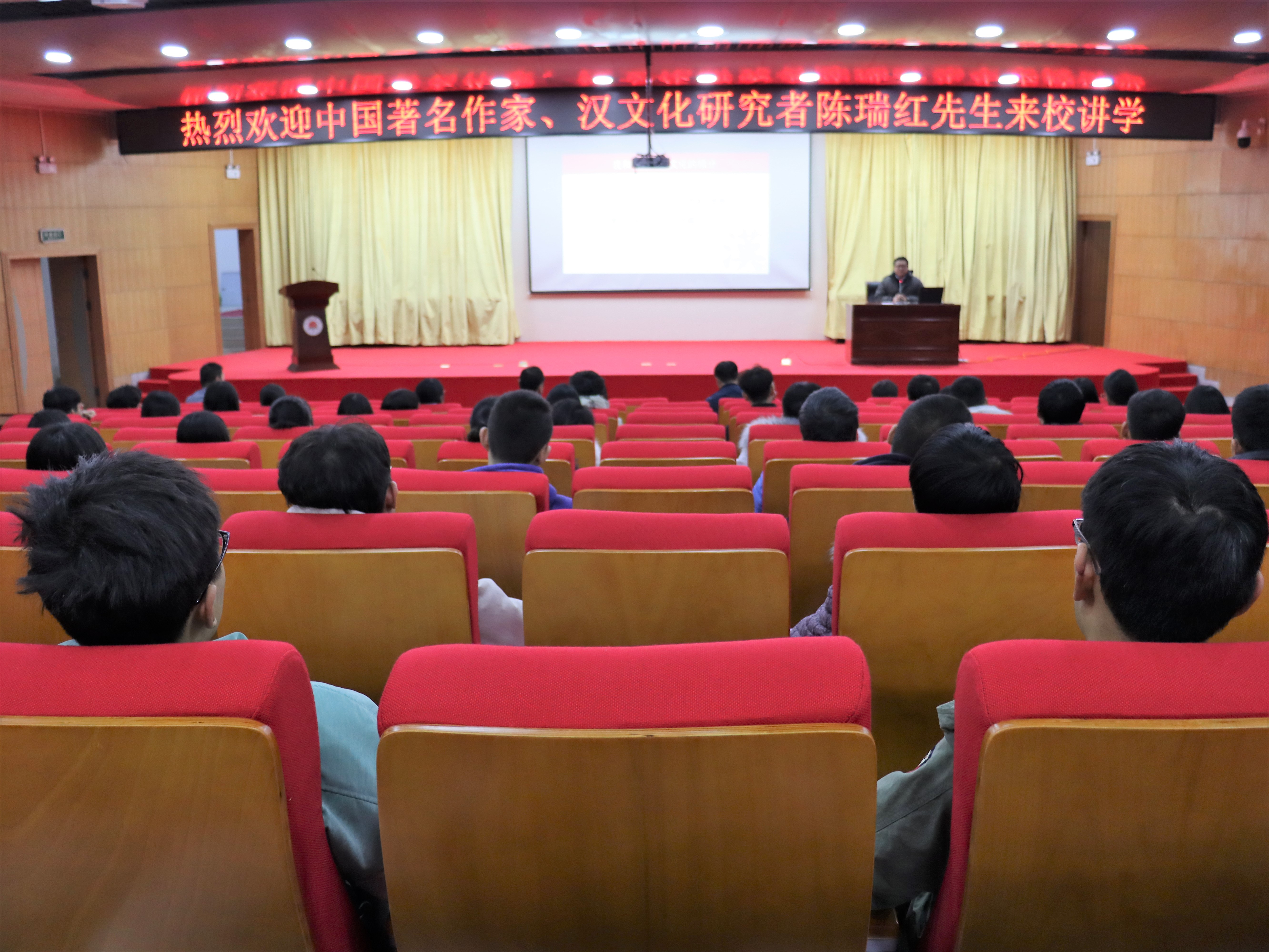 大背景1.JPG 大背景1.JPG