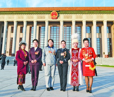 劳模精神:胸怀大我勇担当 奋斗实干写辉煌 劳模精神:胸怀大我勇担当 奋斗实干写辉煌