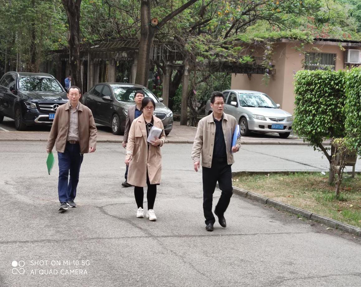 湛年远副校长率队检查指导教学工作.png 湛年远副校长率队检查指导教学工作.png