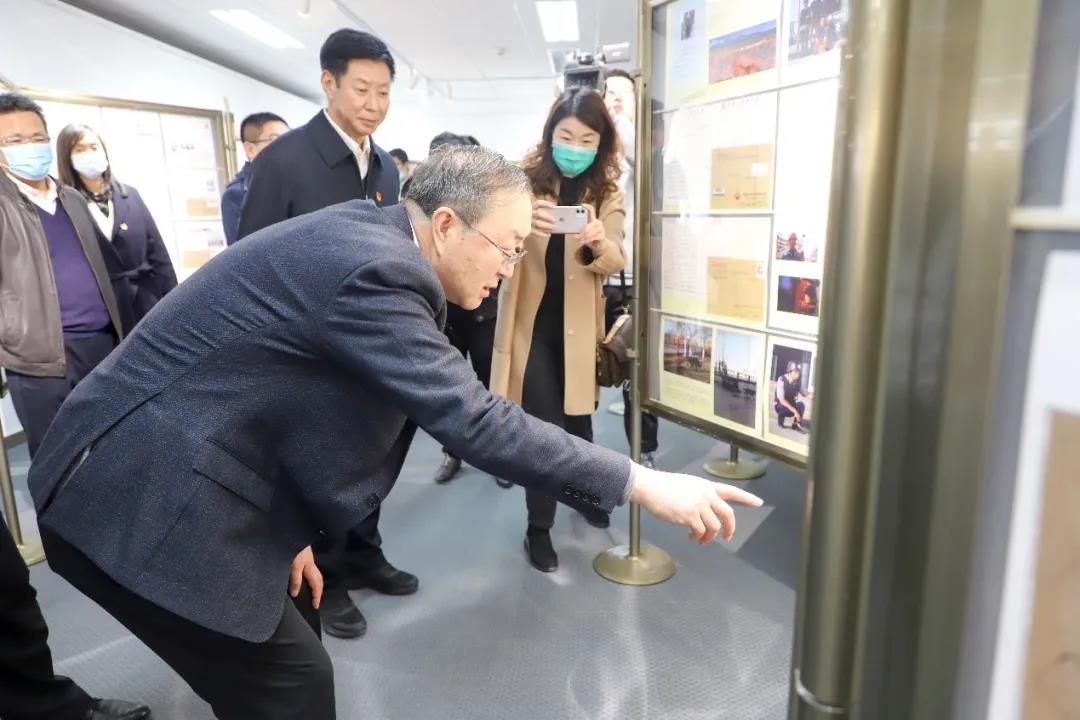 0419-15.jpg 0419-15.jpg