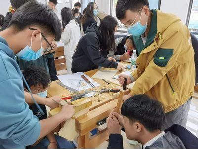 木工专业党支部举办木竹文化创意制作竞赛.jpg