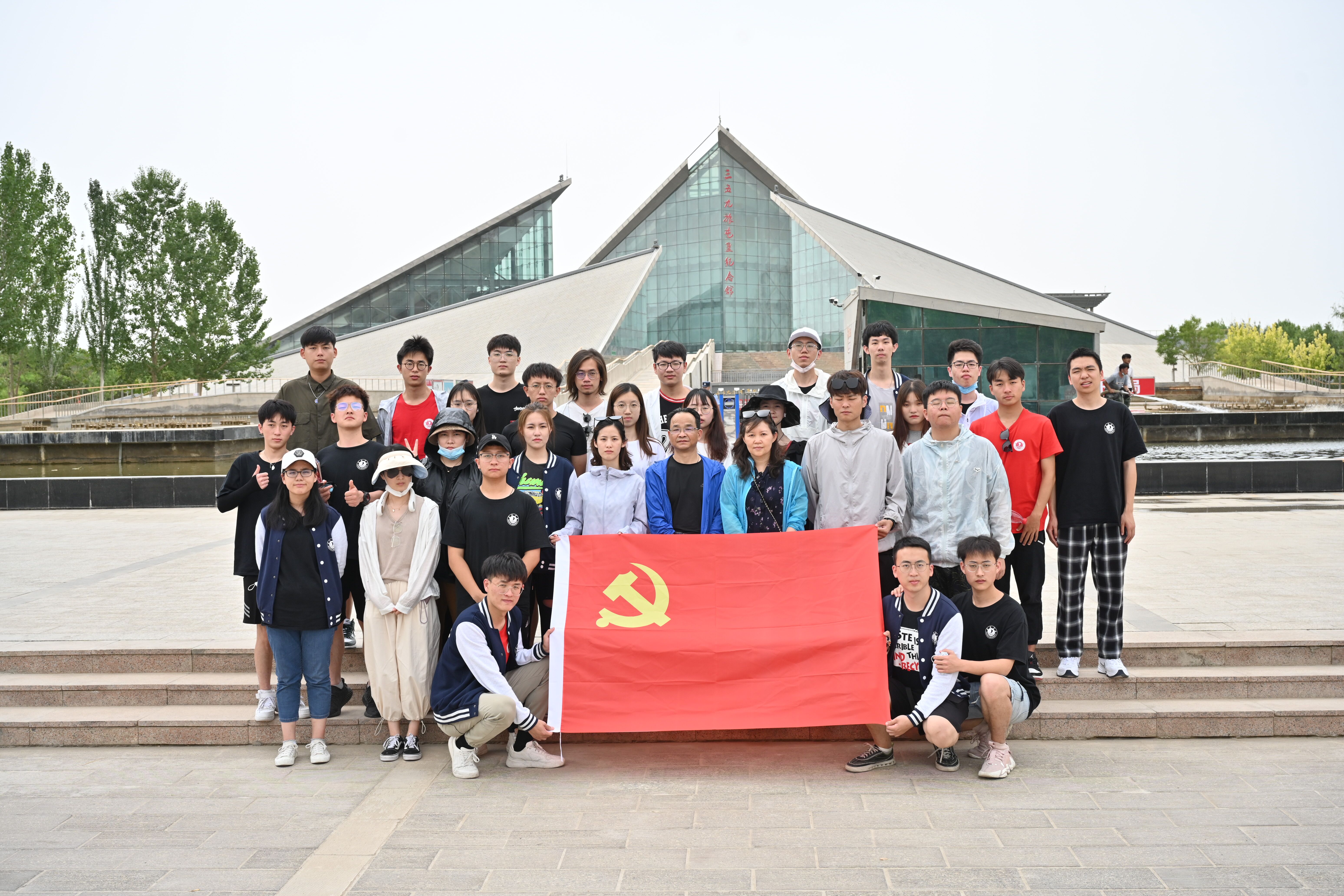 “初心”团队参观三五九旅屯垦纪念馆.jpg “初心”团队参观三五九旅屯垦纪念馆.jpg