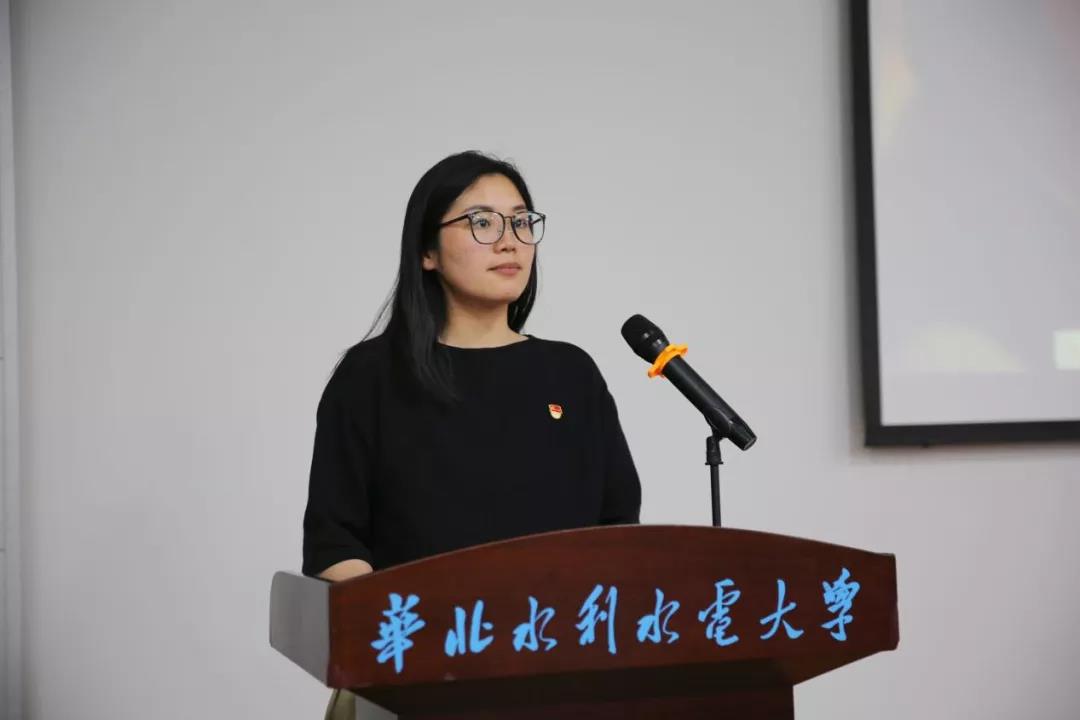 王世佳.jpg