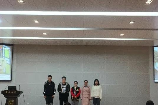 7参与同学合照.jpg 7参与同学合照.jpg