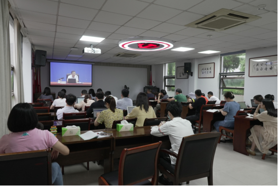 讲座现场.png 讲座现场.png