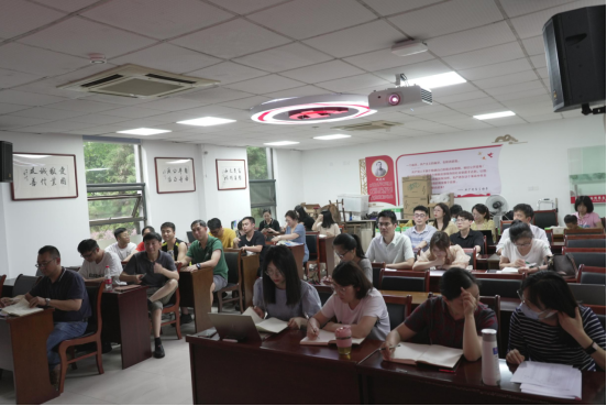 讲座现场2.png 讲座现场2.png