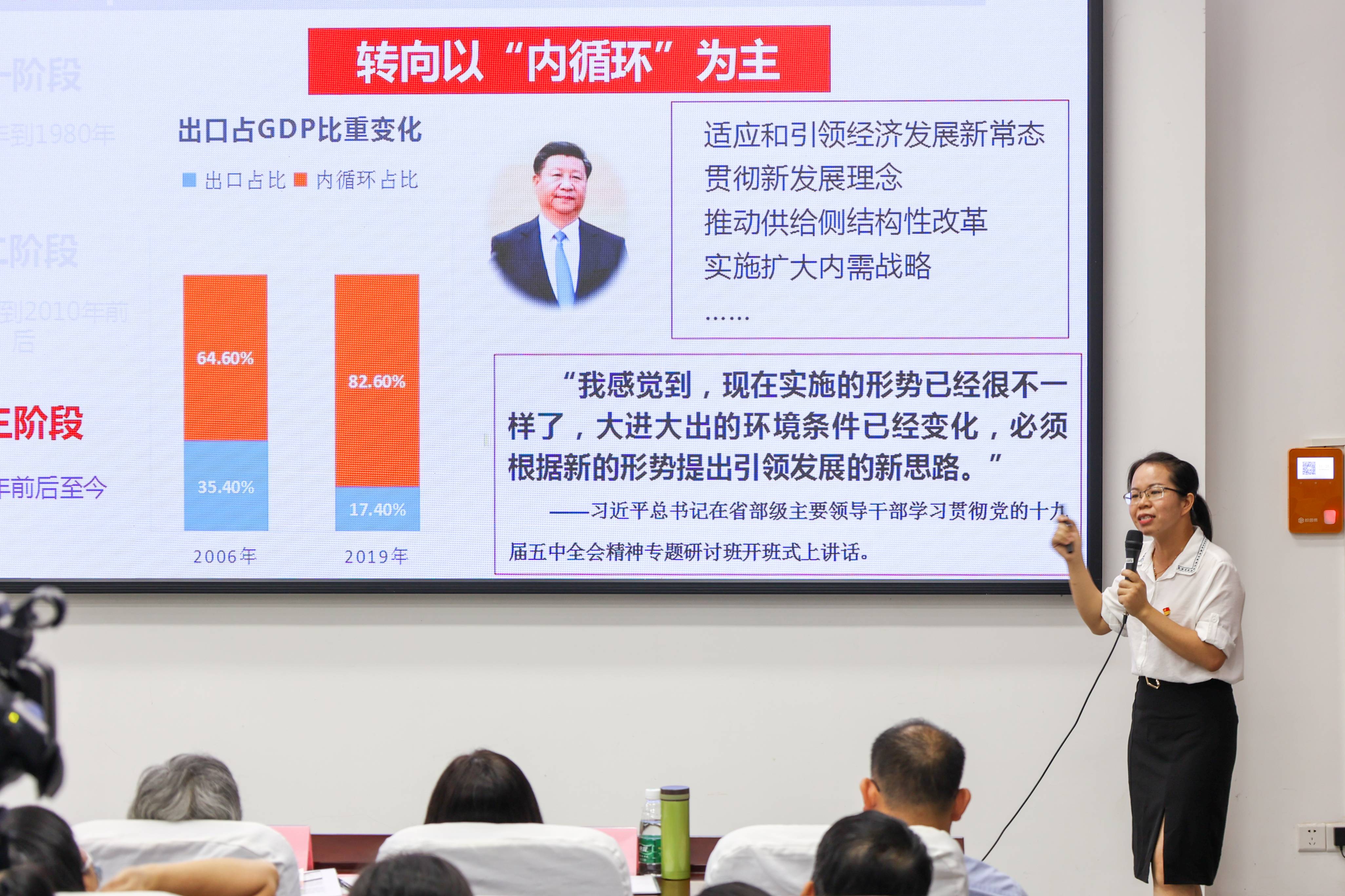 选手张莲在比赛现场 - 副本(1).jpg 选手张莲在比赛现场 - 副本(1).jpg