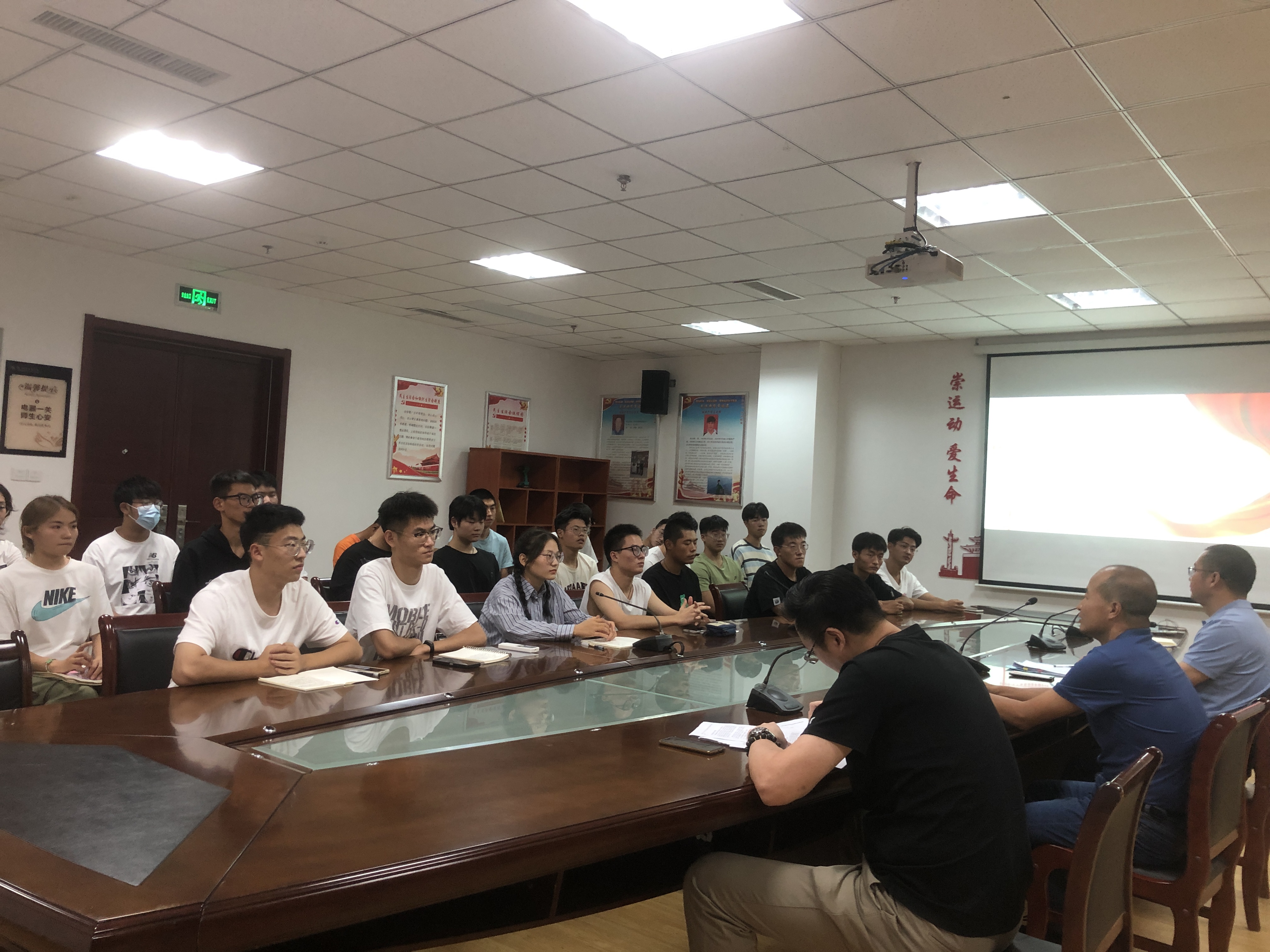 开学第一课3.jpg 开学第一课3.jpg