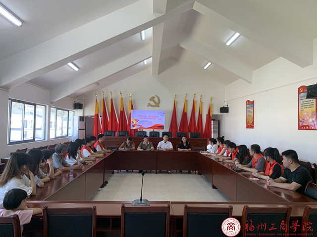 座谈会现场.jpg