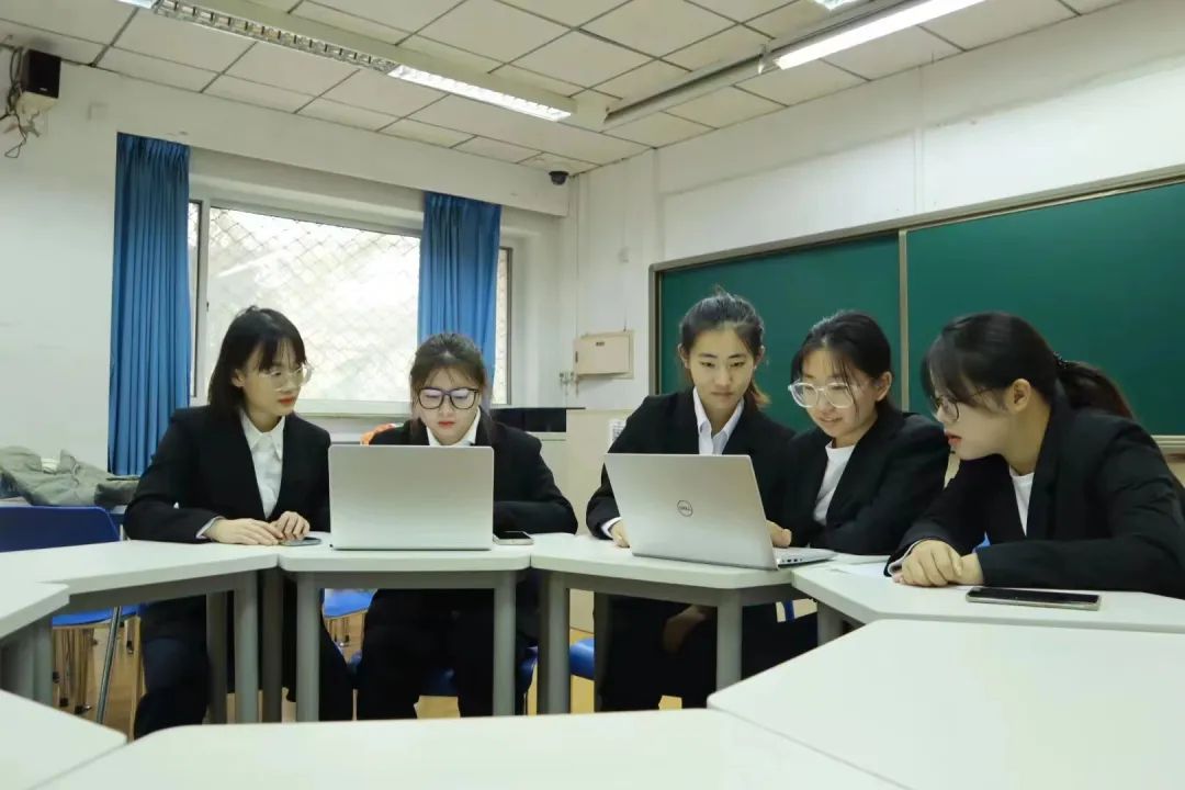 参赛团队合影.jpg