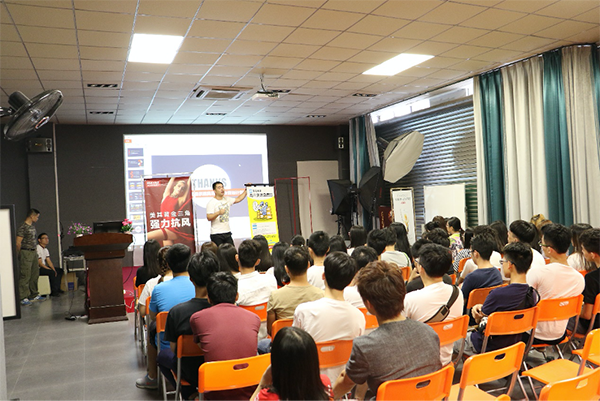 4-企业深入课堂交流现场.png 4-企业深入课堂交流现场.png