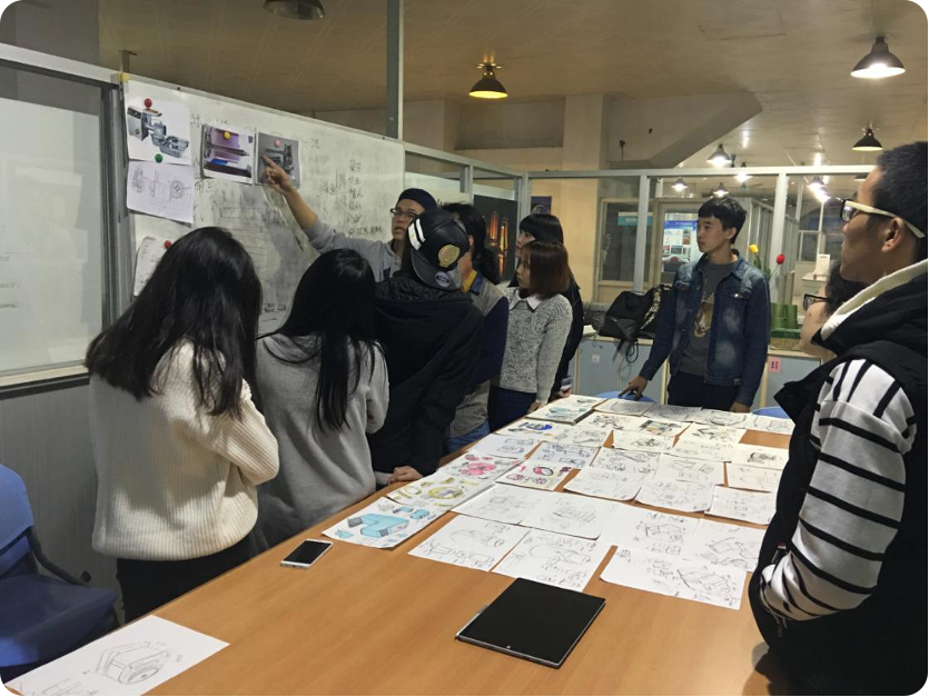 6-同学们交流互动.png 6-同学们交流互动.png