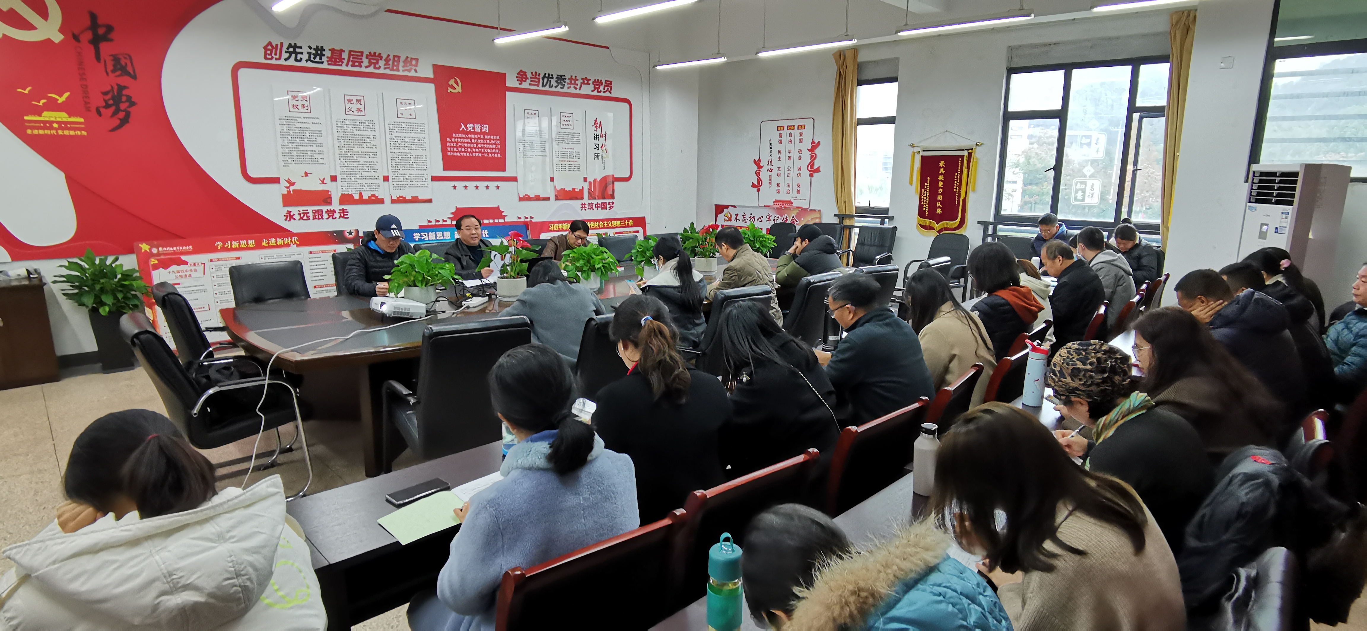 合照.jpg 合照.jpg