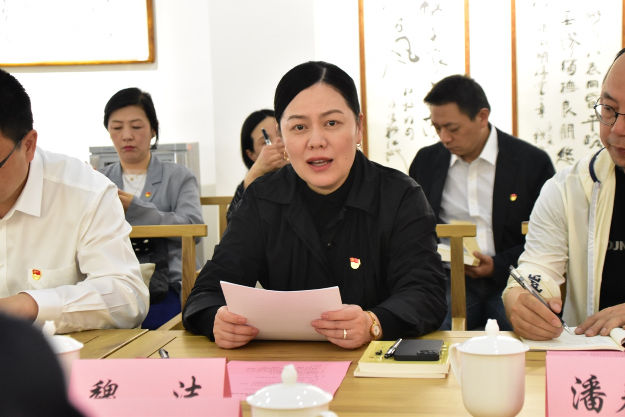 设计学院院长魏洁作专题领学.png 设计学院院长魏洁作专题领学.png