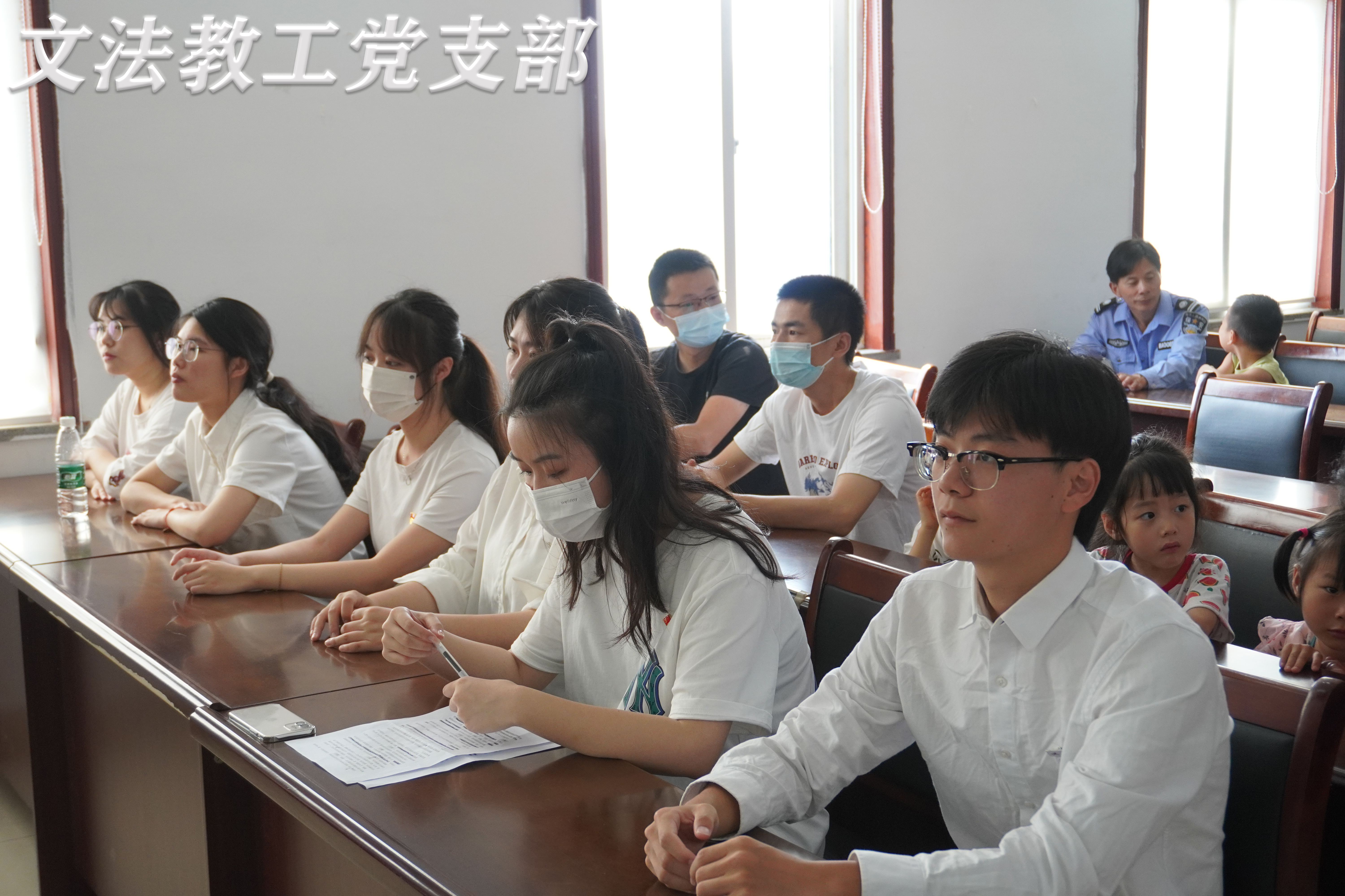 非遗剪纸进社区1.jpg 非遗剪纸进社区1.jpg