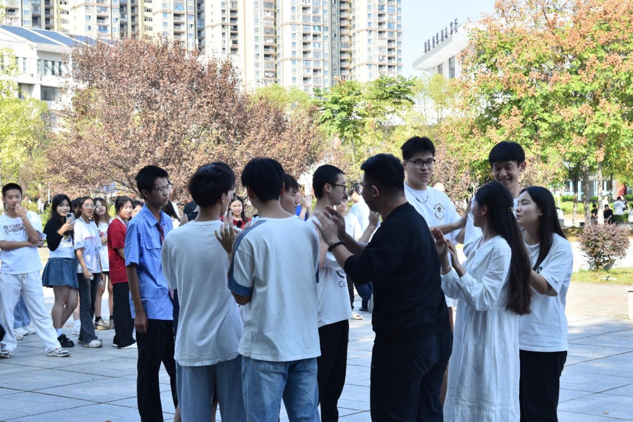 图片4.jpg 图片4.jpg