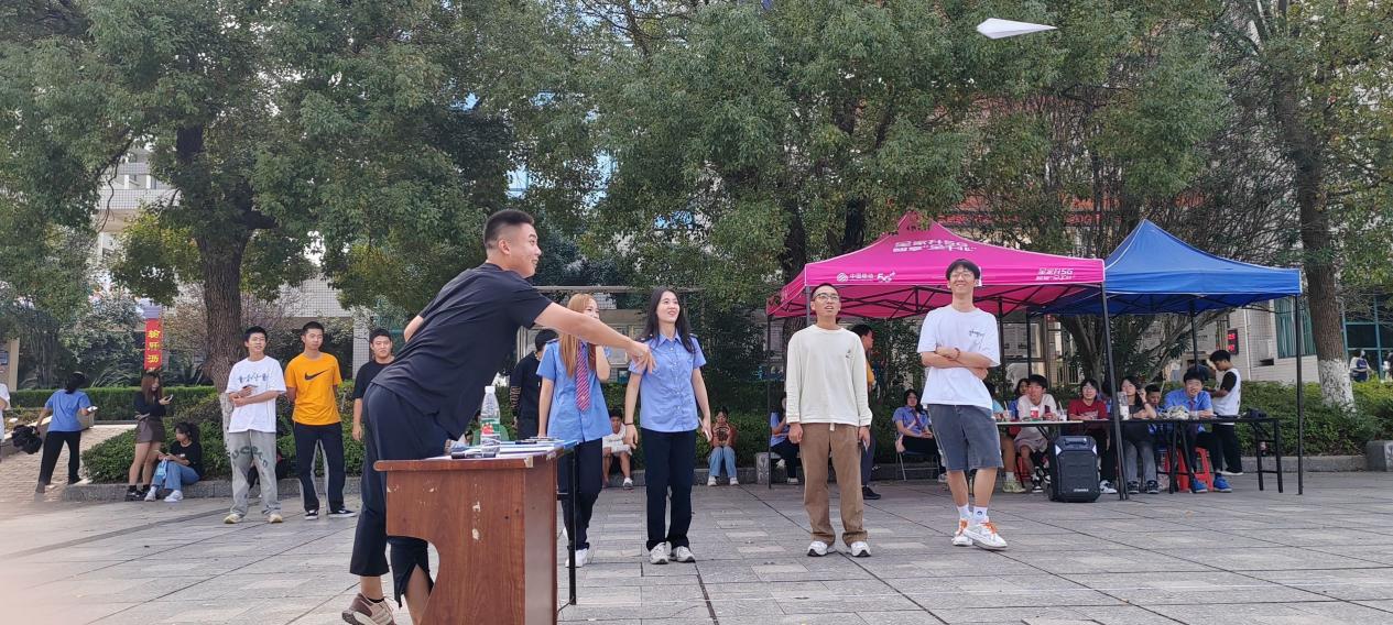 图片9.jpg 图片9.jpg