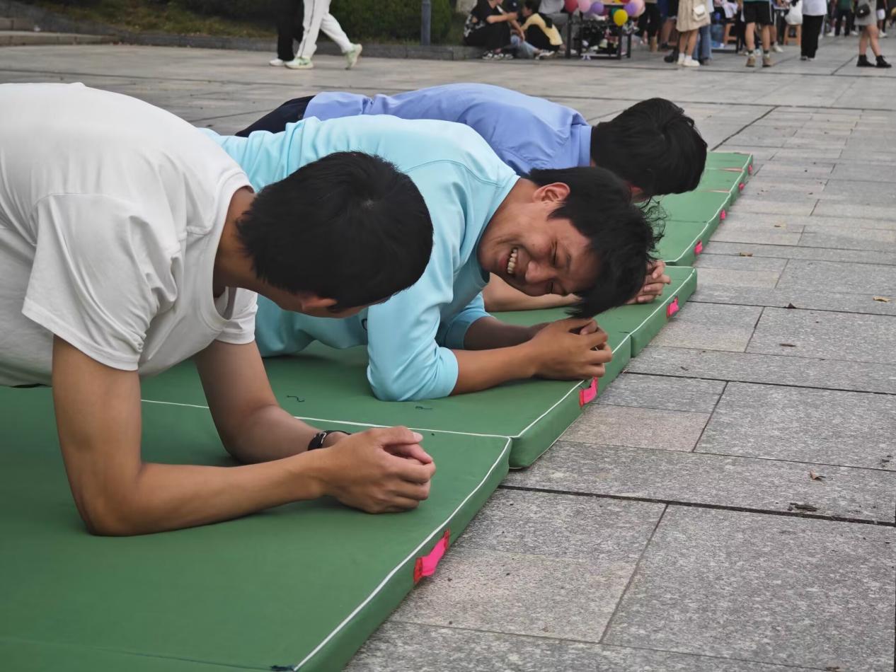 图片10.jpg 图片10.jpg