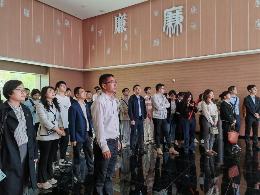 实地研学场景.jpg 实地研学场景.jpg