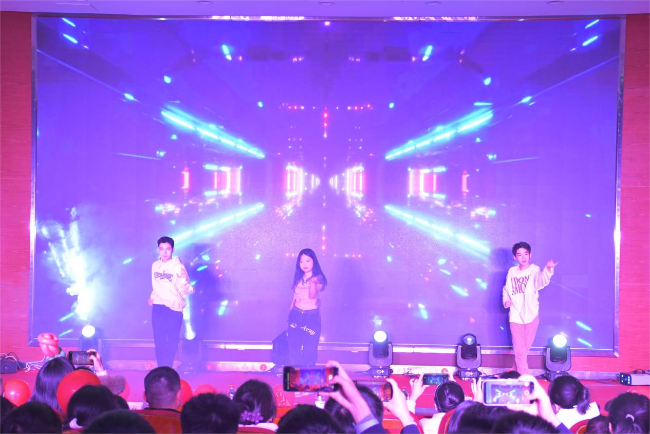 元旦8.jpg 元旦8.jpg