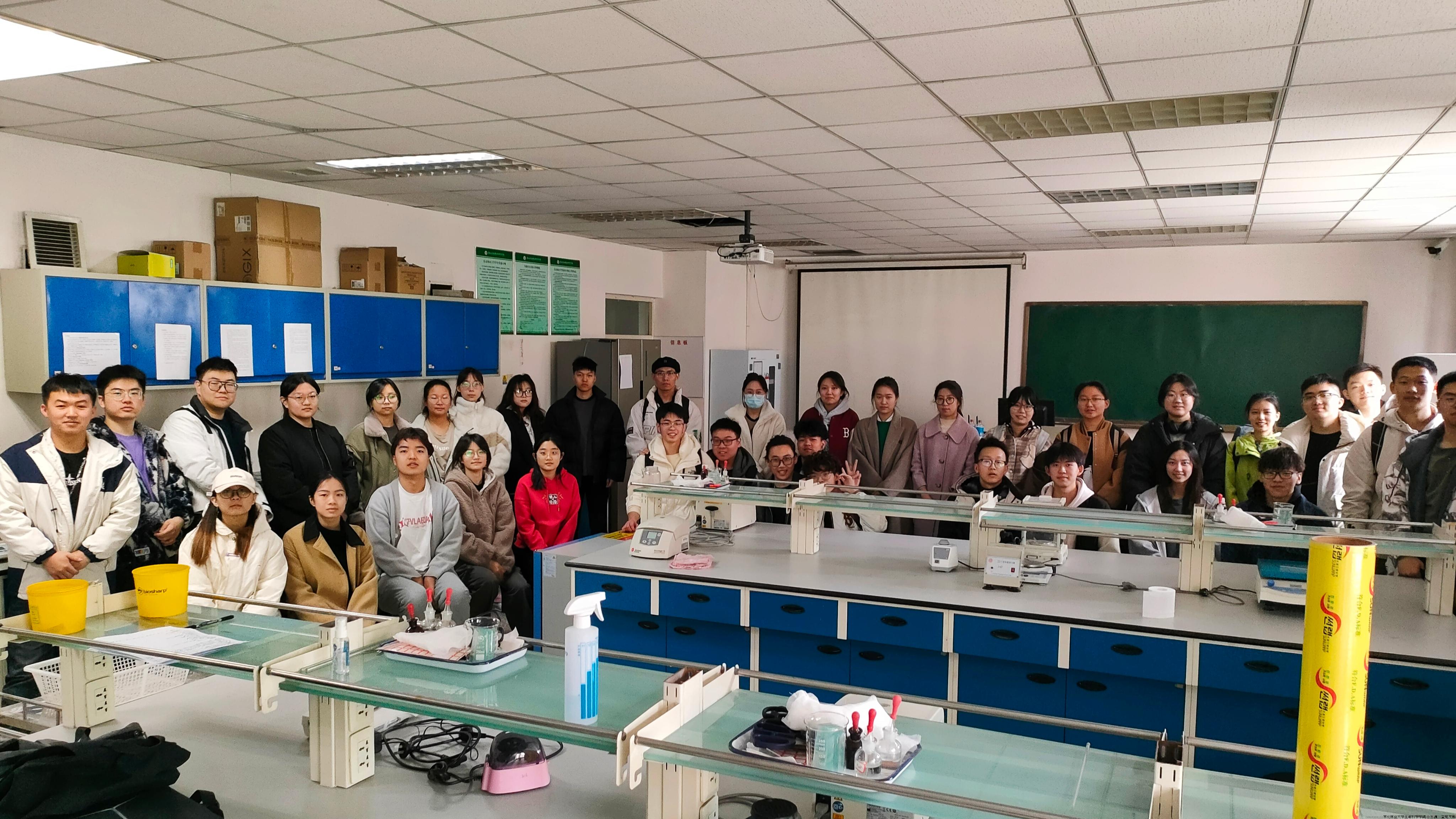 图11：“学雷锋 文明实践我行动”实践活动（六）.jpg