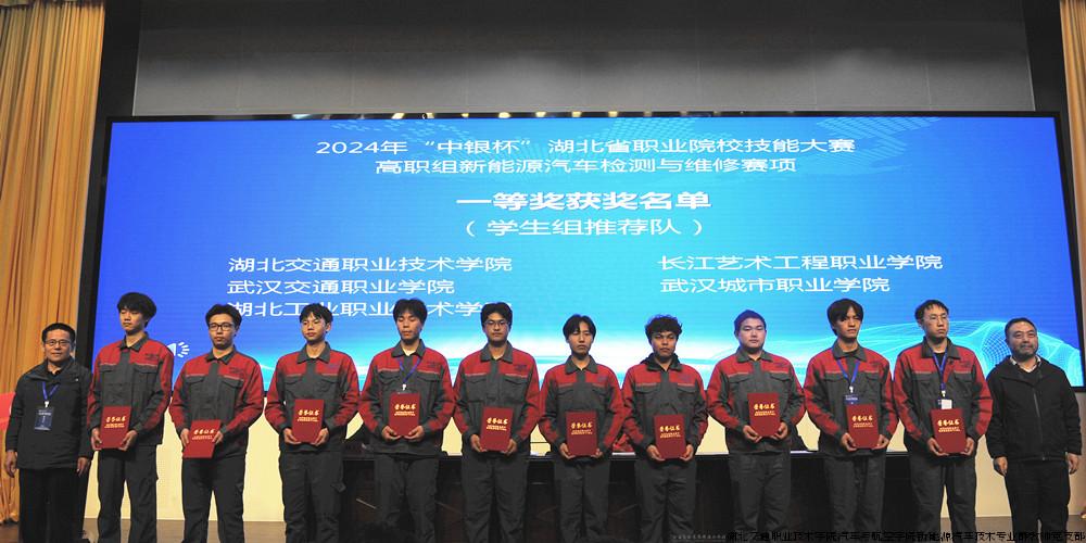 4e2fb0653cc920fc22ff7dcb2148e73d_59BB514FF6FD6A27A98B0A409CF_41F1FC31_3856F.jpg