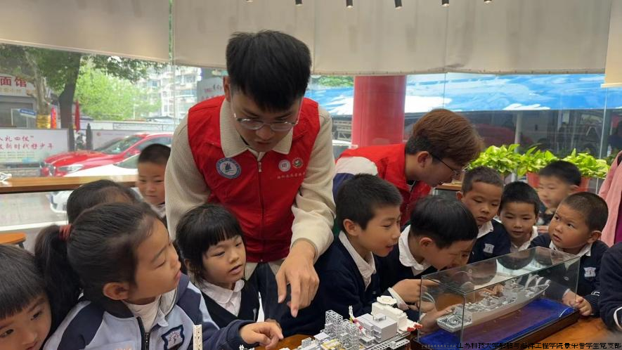 图片2.png 图片2.png