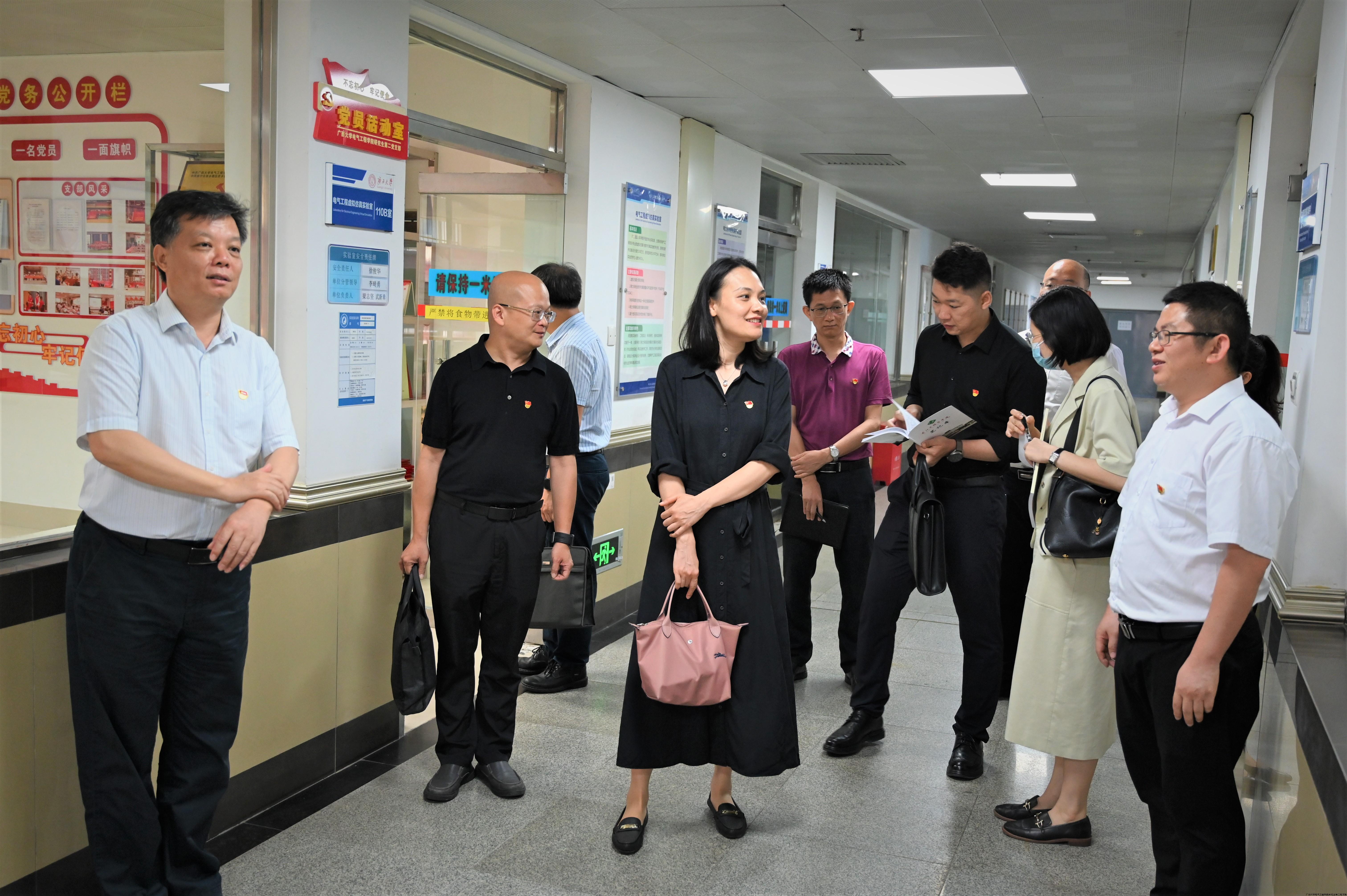 参观支部活动室1.jpg