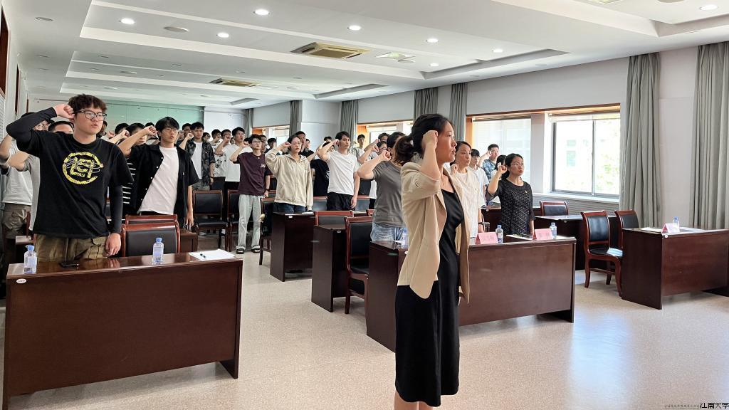 宣誓.jpg 宣誓.jpg