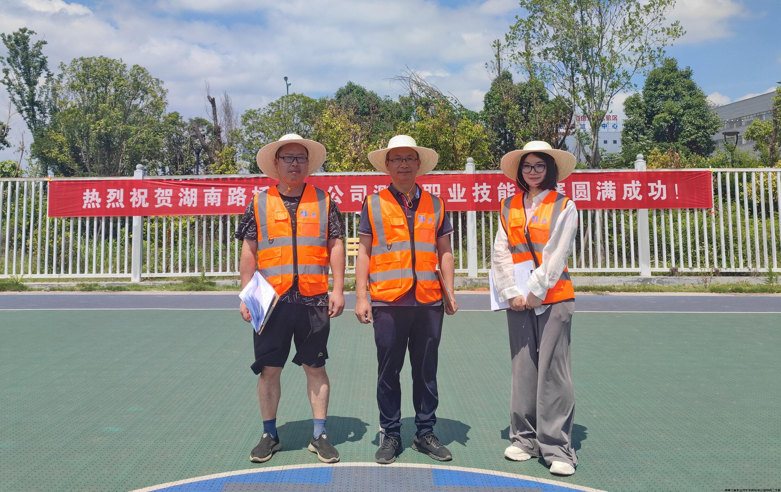 pic029.jpg pic029.jpg