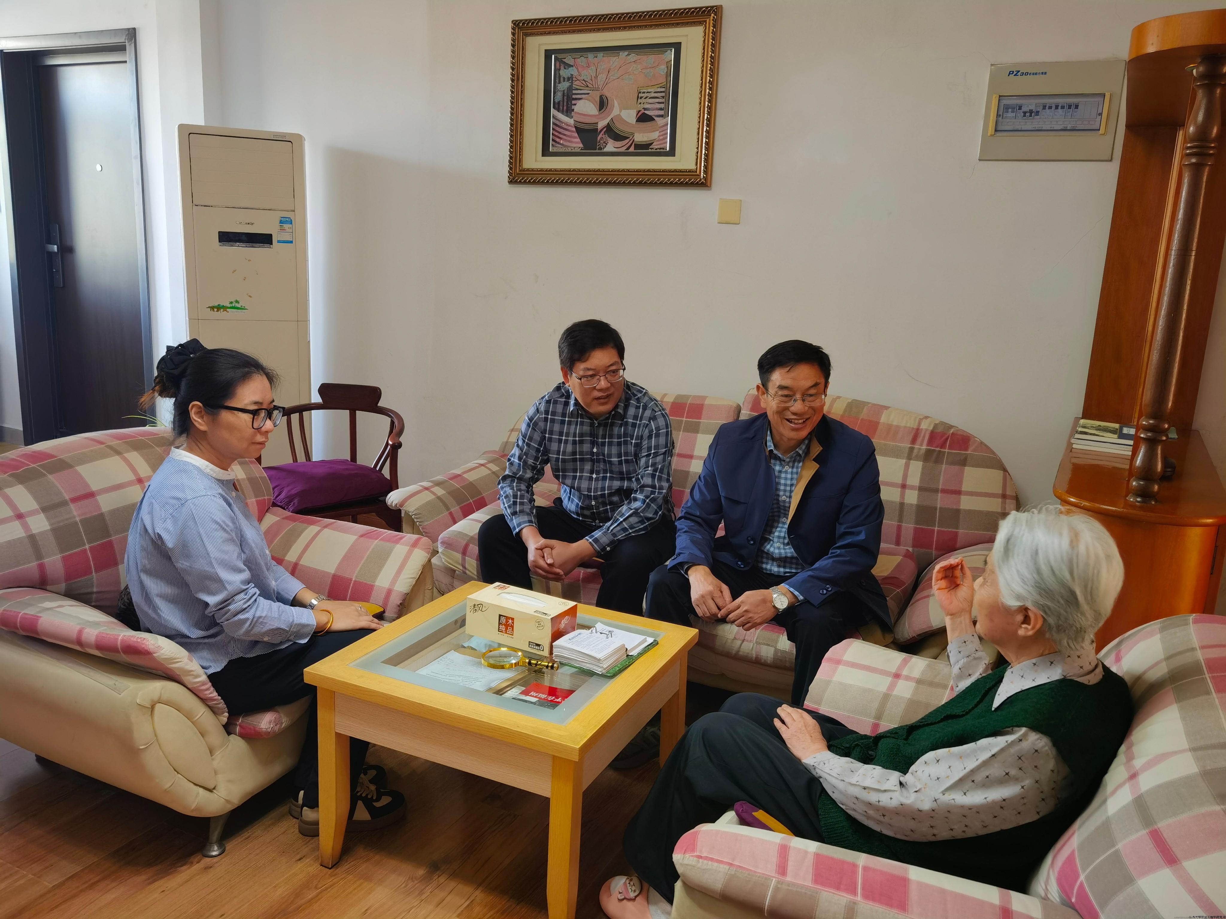 陈翠英老师2-20241011_100251.jpg 陈翠英老师2-20241011_100251.jpg