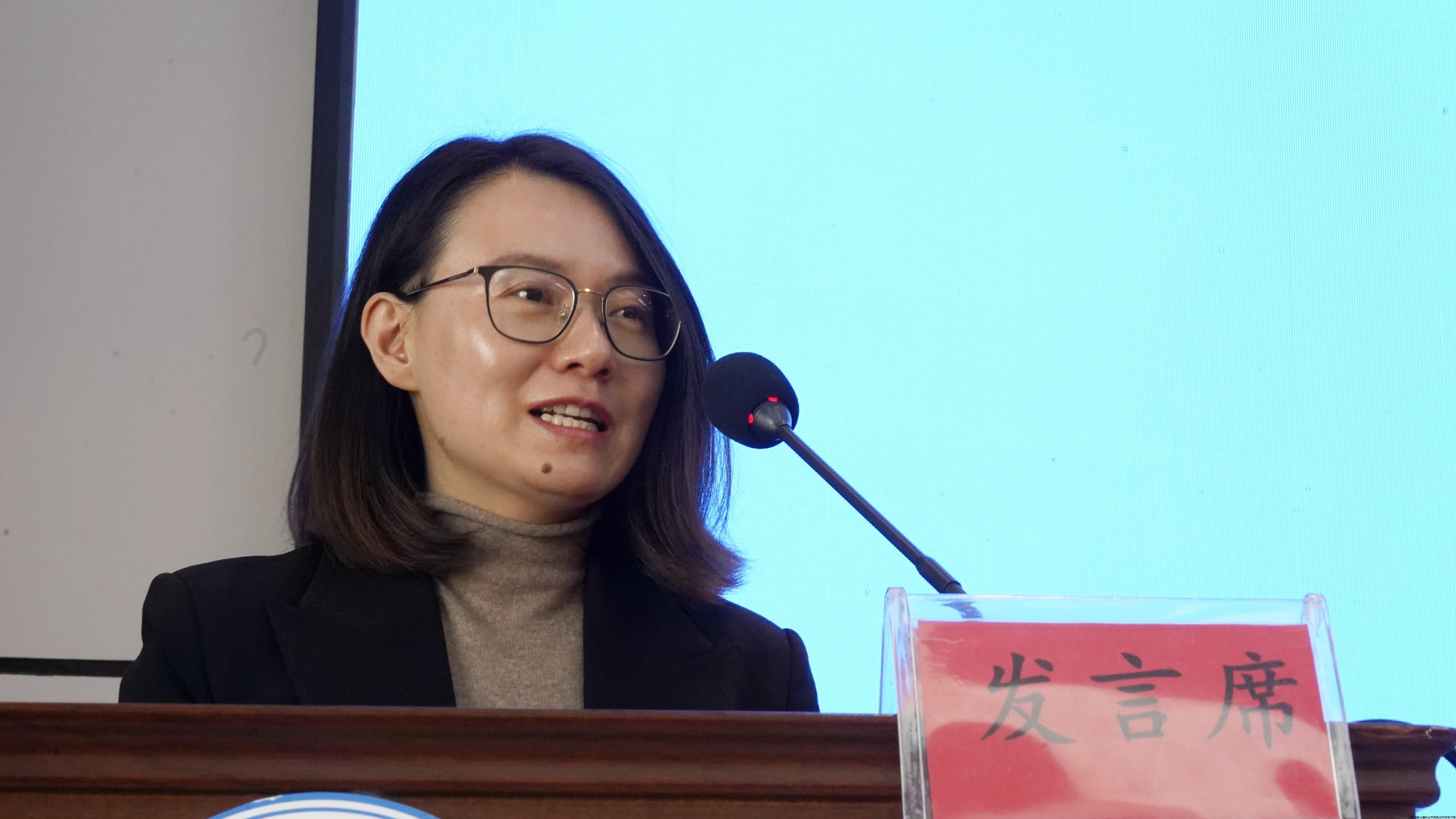 安宁职业教育园区管委会教育发展服务局局长宋鸽致辞.JPG