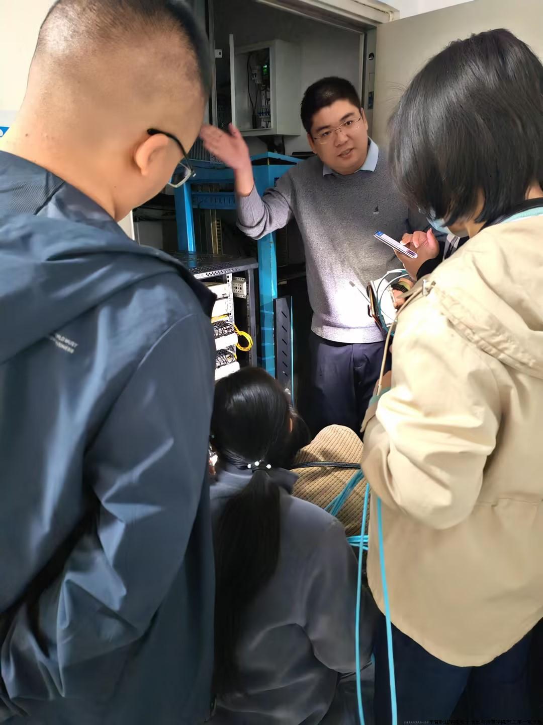 组织学习校园网改造升级项目活动2.jpg