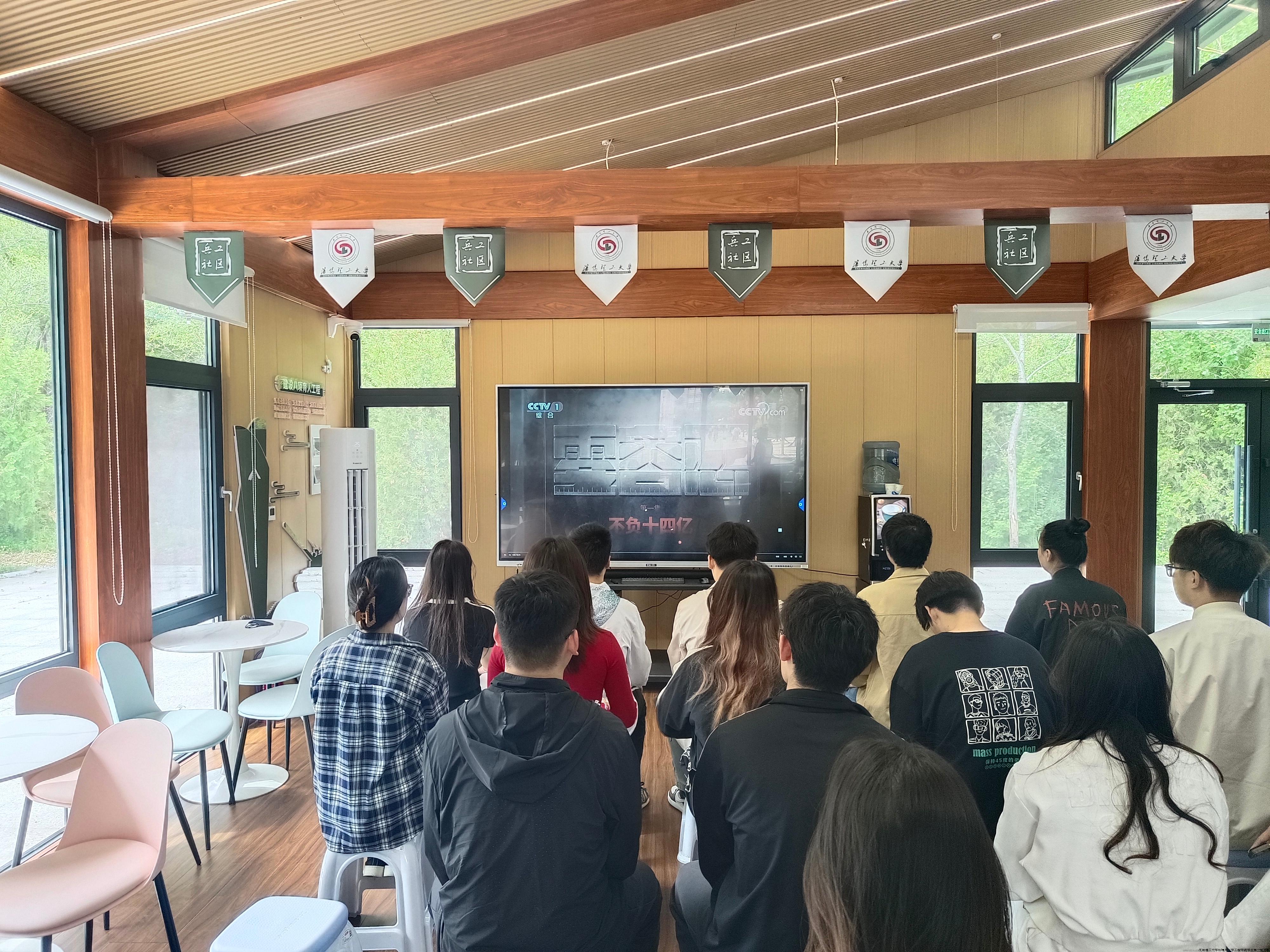 1ae90ce57448cad01c5177a0ff10d01.jpg 1ae90ce57448cad01c5177a0ff10d01.jpg